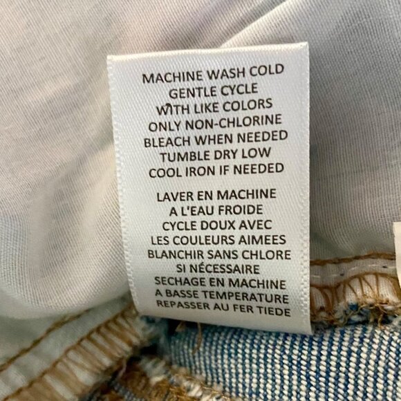 Tinseltown Hi Rise Mom Jeans Distressed Style with Butterflies Size 7 NEW NWT - Picture 11 of 11